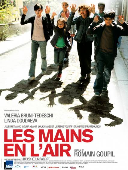 Les mains en l'air les-mains-en-l-air